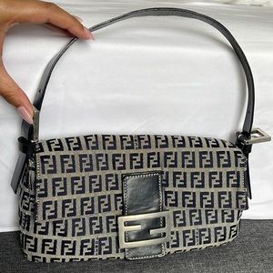 COPY - Authentic FENDI Baguette
